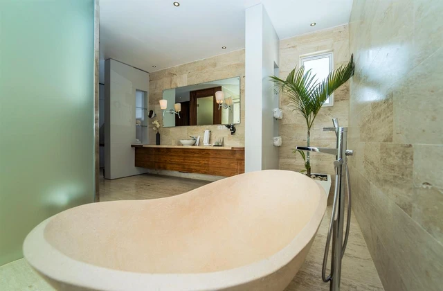 Villa Cap El Limon Samana Bathroom 1